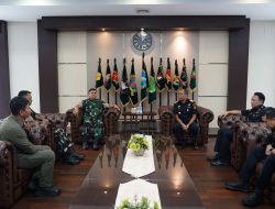 Pangdam XII/Tpr Terima Kunjungan Kepala Bea Cukai Kalbagbar